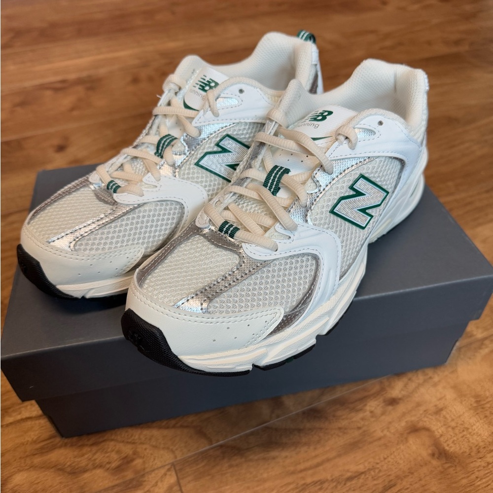 New Balance 530 White and Green Sneakers